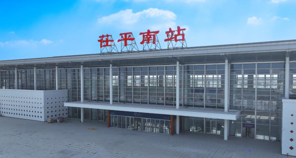 六盘水火车站原来叫水城西站,小时候父母带我第一次坐火车时.