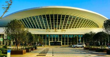 我国最牛县级市 有十几个火车站和三个高铁站,还要修建机场
